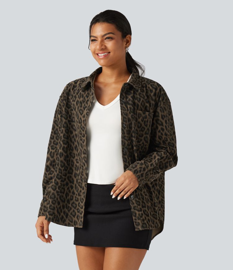 Lässige Hemdjacke aus Cord mit Brusttasche, langen Ärmeln und Leopardenmuster Lässige Hemdjacke aus Cord mit Brusttasche, langen Ärmeln und Leopardenmuster