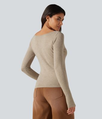 Lässiger Pullover mit V-Ausschnitt und langen Ärmeln - slim fit
