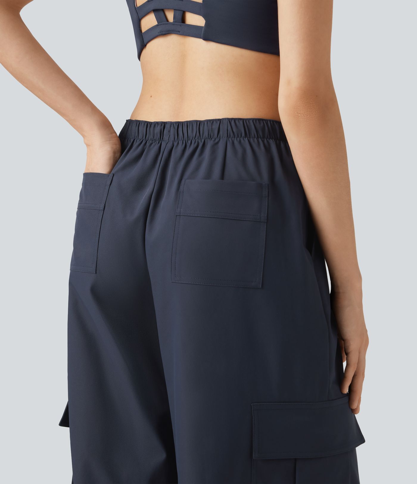 Pantalon cargo baggy taille mi-haute déperlant et résistant à l’usure avec cordon de serrage et poches Pantalon cargo baggy taille mi-haute déperlant et résistant à l’usure avec cordon de serrage et poches