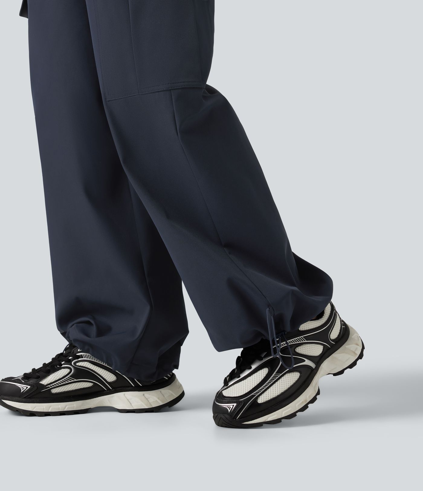 Pantalon cargo baggy taille mi-haute déperlant et résistant à l’usure avec cordon de serrage et poches Pantalon cargo baggy taille mi-haute déperlant et résistant à l’usure avec cordon de serrage et poches