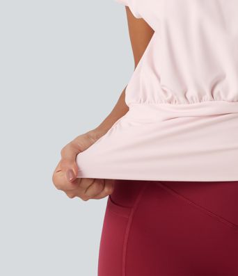 Haut de sport yoga SoftlyZero™ Plush à encolure arrondie, manches courtes, fronces et coupe boxy Haut de sport yoga SoftlyZero™ Plush à encolure arrondie, manches courtes, fronces et coupe boxy