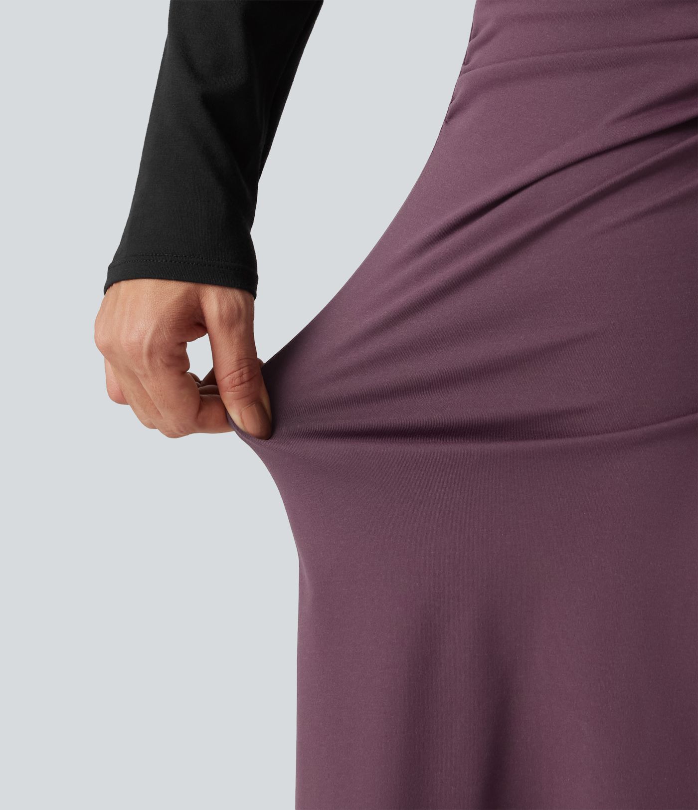 Jupe maxi coupe sirène taille haute croisée et froncée Jupe maxi coupe sirène taille haute croisée et froncée