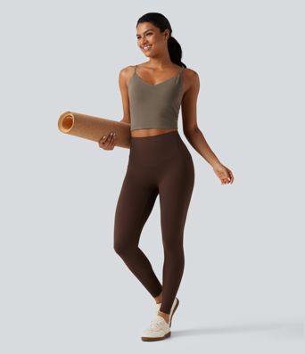 Débardeur de yoga à encolure en V avec coussinets amovibles Débardeur de yoga à encolure en V avec coussinets amovibles