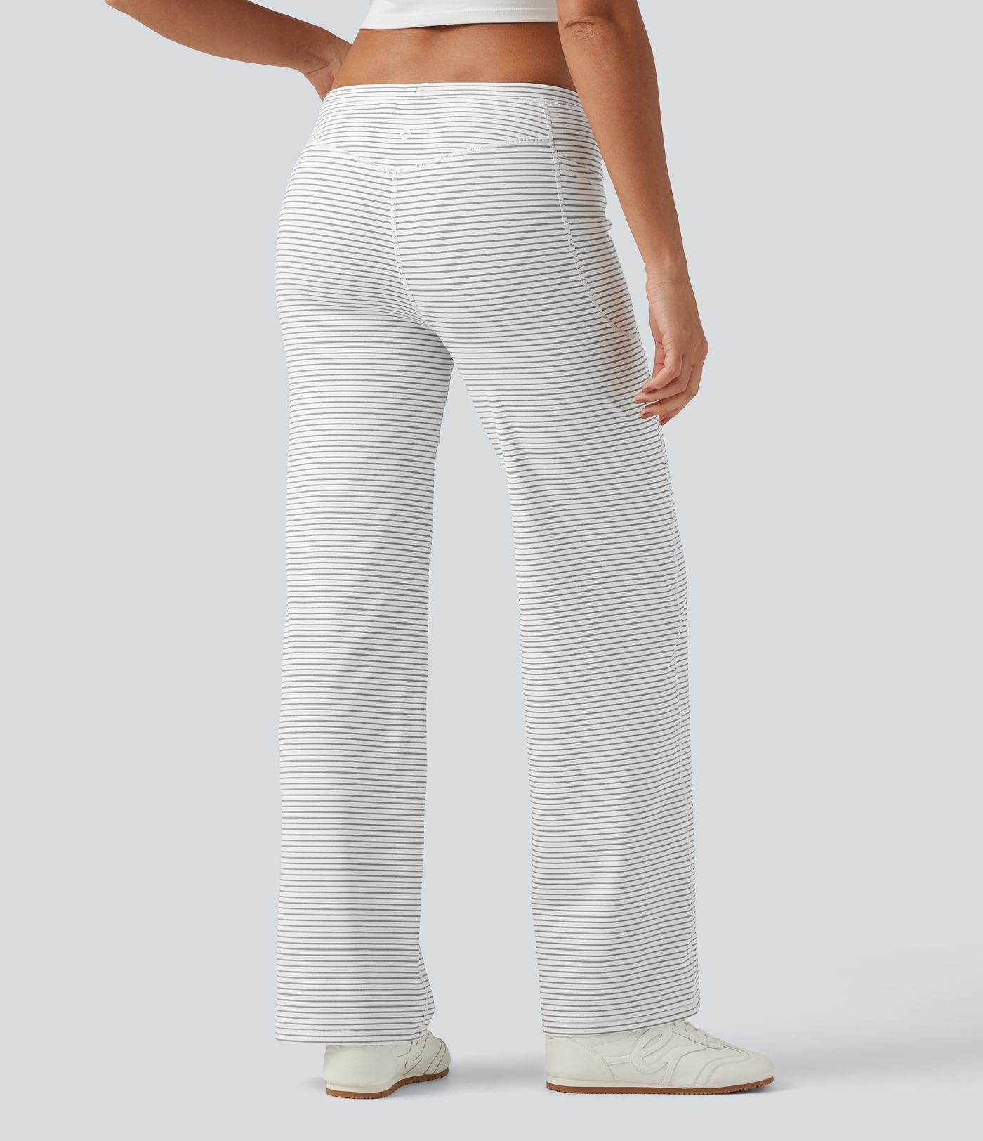 Pantalon de yoga droit taille basse à rayures avec cordon de serrage et poches