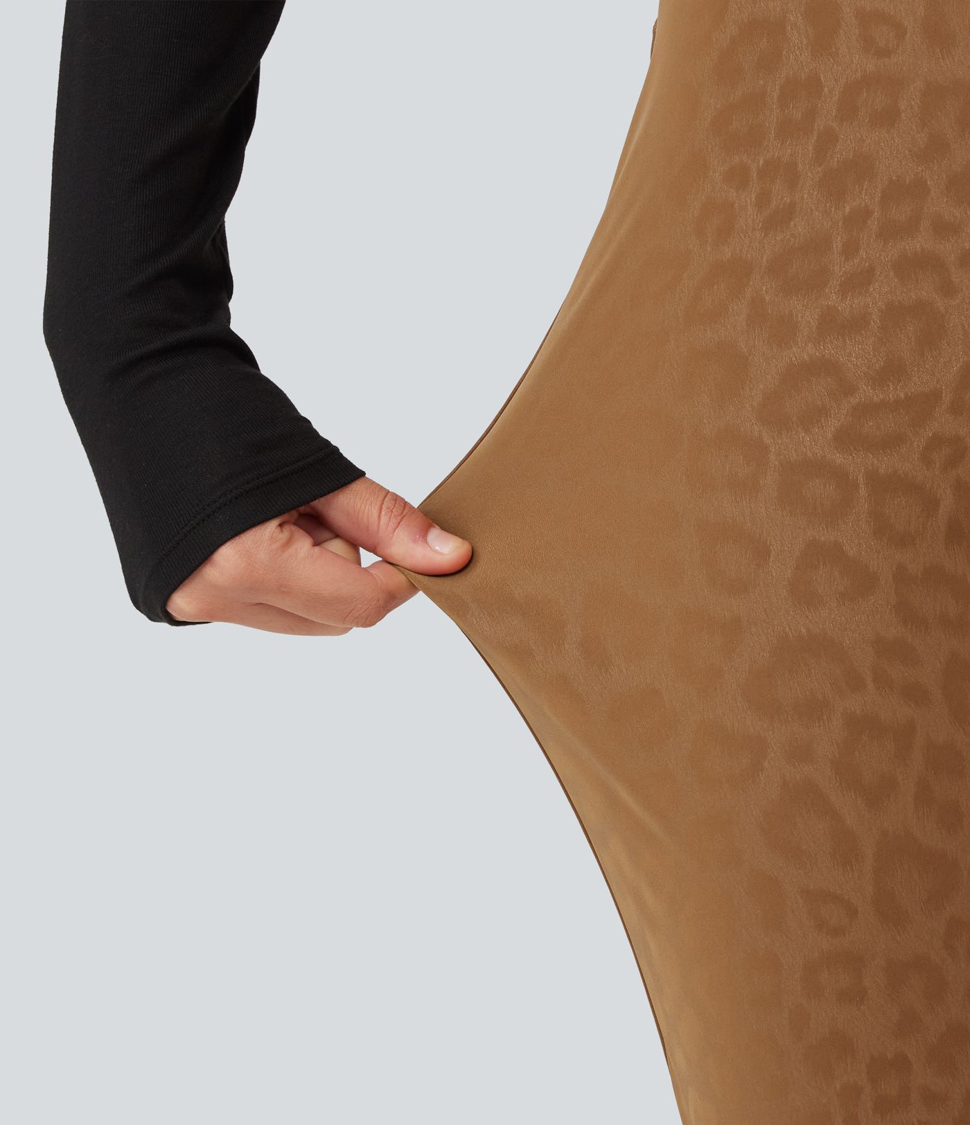 High Waisted Stretchy PU Leopard Print Fleece Casual Leggings with Pockets High Waisted Stretchy PU Leopard Print Fleece Casual Leggings with Pockets
