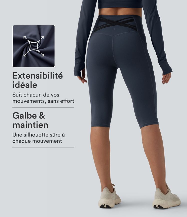 Halara Ultrasculpt™ Legging de running corsaire gainant taille haute dos croisé avec poches Halara Ultrasculpt™ Legging de running corsaire gainant taille haute dos croisé avec poches