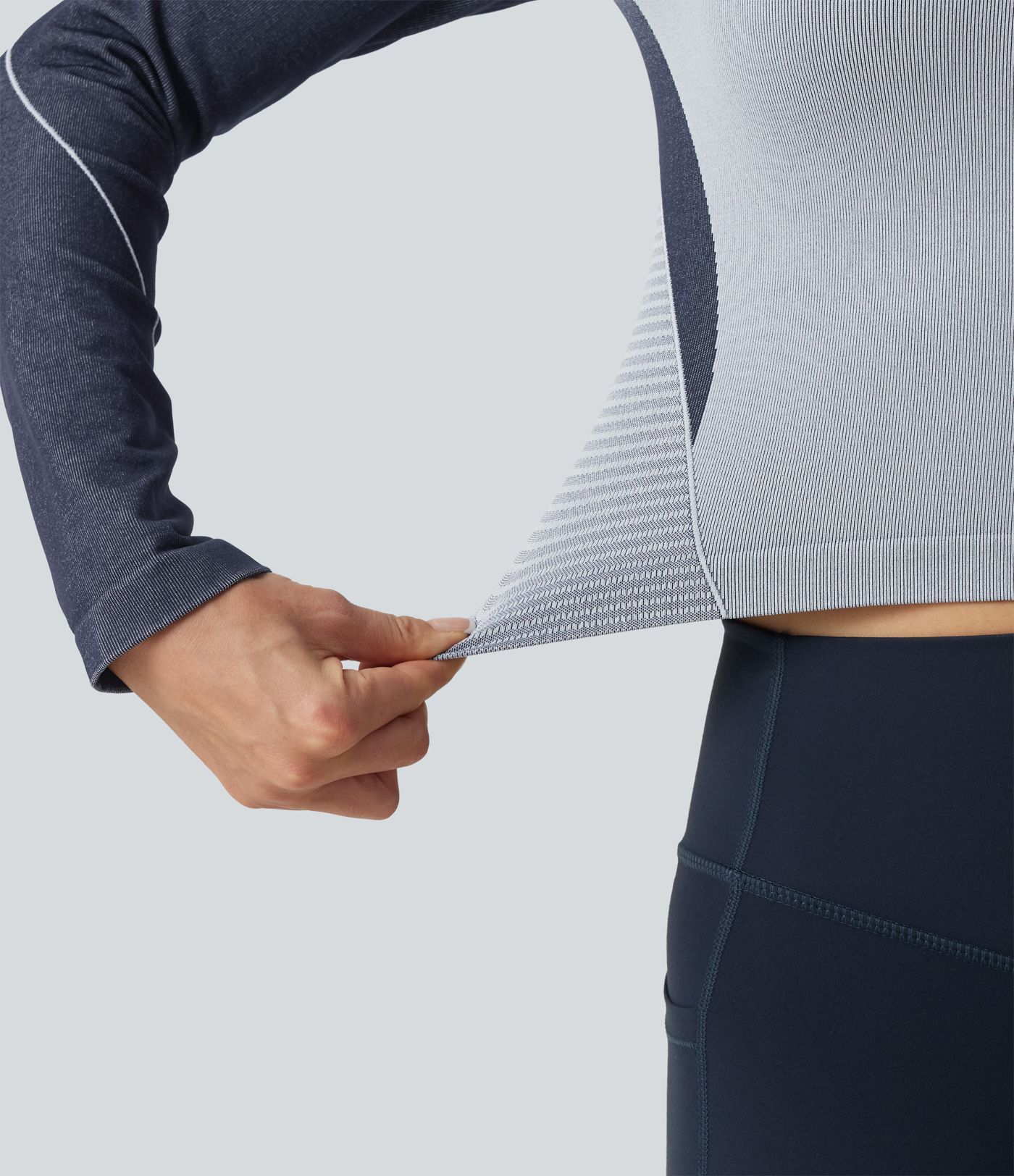 Yoga-Sport-Top mit Rundhalsausschnitt, langen Ärmeln und Farbblock