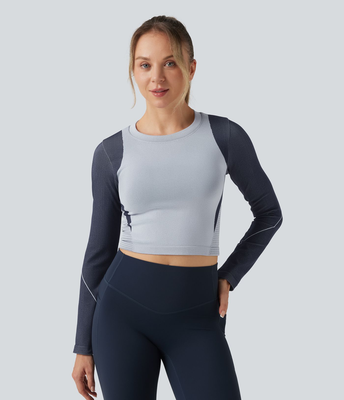 Yoga-Sport-Top mit Rundhalsausschnitt, langen Ärmeln und Farbblock