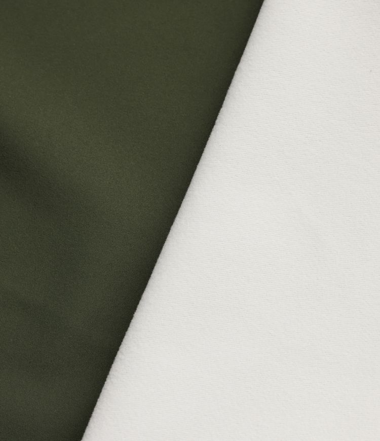 Pantalon de yoga en polaire taille haute gainant coupe droite avec poches Pantalon de yoga en polaire taille haute gainant coupe droite avec poches
