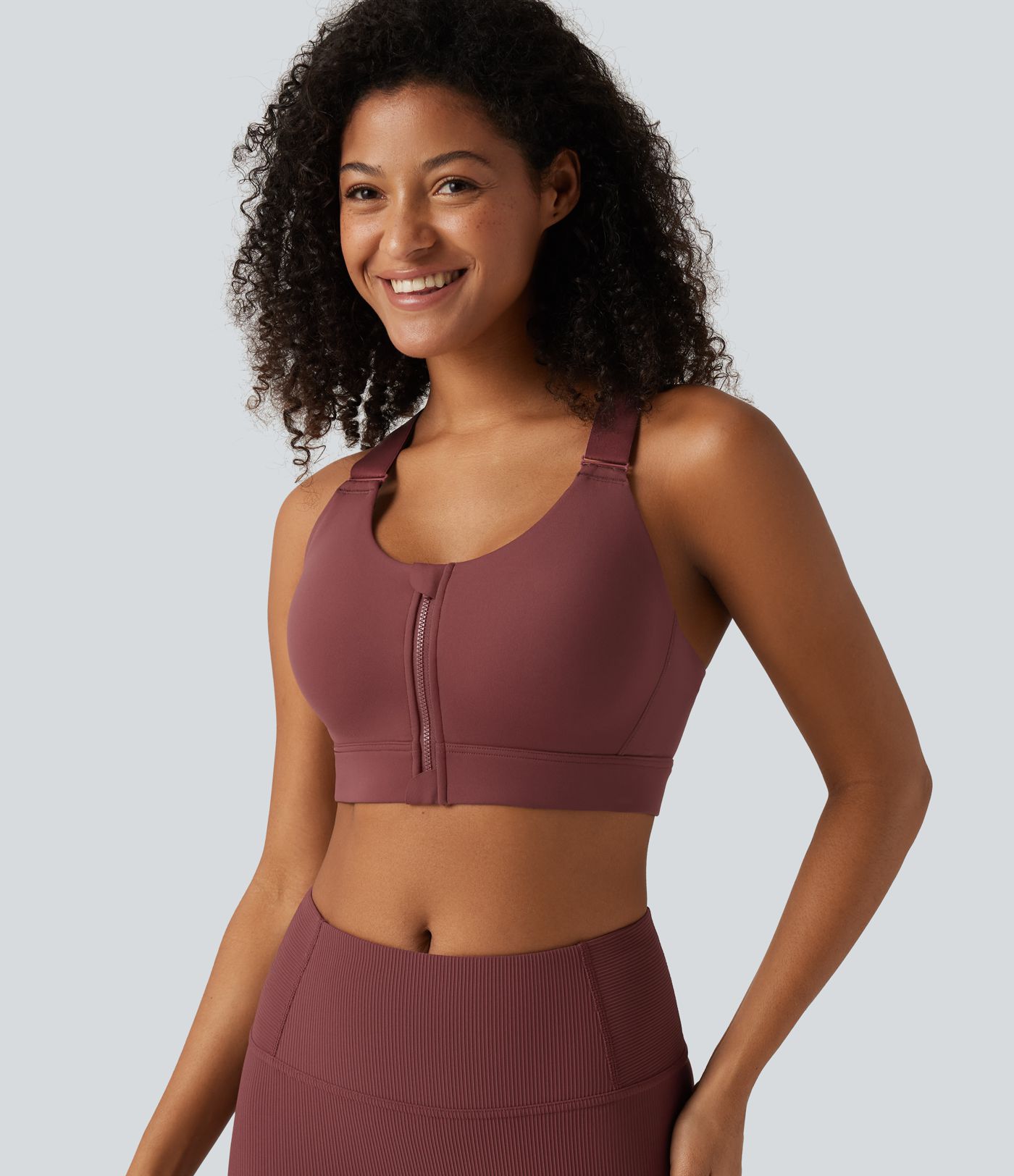 High Support U Neck Adjustable Straps Training Sports Bra with Non-Removable Pad High Support U Neck Adjustable Straps Training Sports Bra with Non-Removable Pad
