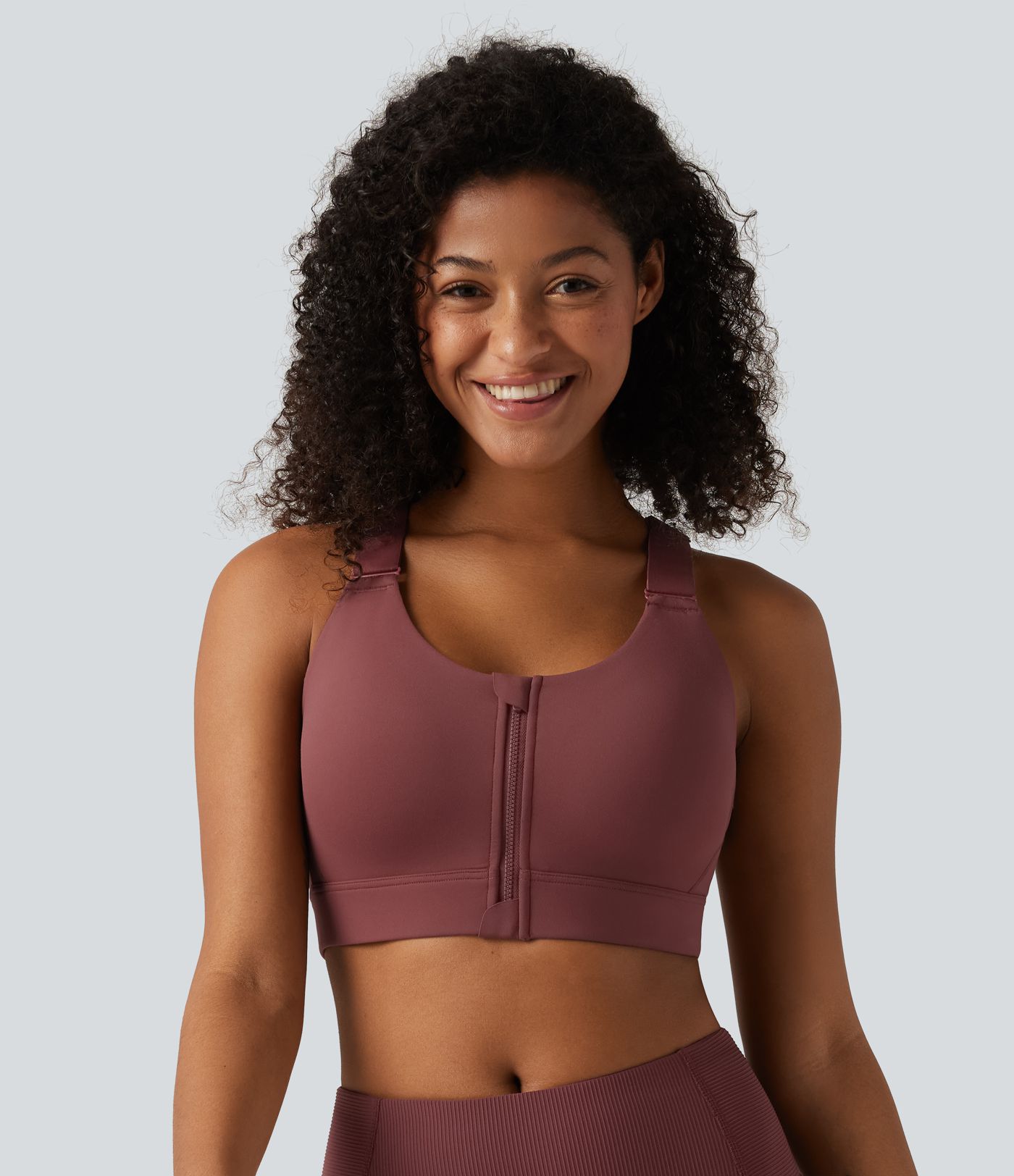 High Support U Neck Adjustable Straps Training Sports Bra with Non-Removable Pad High Support U Neck Adjustable Straps Training Sports Bra with Non-Removable Pad