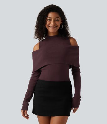 Lässiger Pullover mit hohem Kragen, langen Ärmeln und Cut-Outs - slim fit Lässiger Pullover mit hohem Kragen, langen Ärmeln und Cut-Outs - slim fit