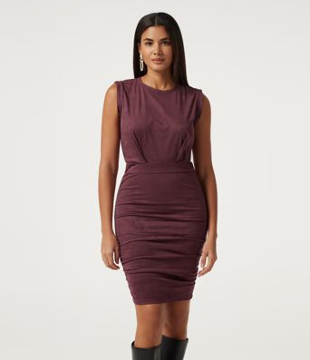 Ärmelloses, gerafftes Party-Minikleid aus Wildleder mit Rundhalsausschnitt