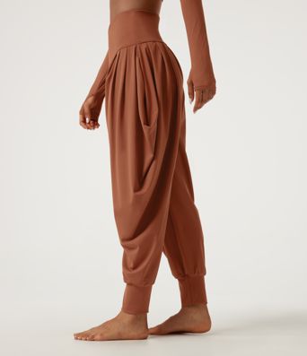 SoftlyZero™ Airy joggers de baile de talle alto, con efecto stacked InstantCool y bolsillos SoftlyZero™ Airy joggers de baile de talle alto, con efecto stacked InstantCool y bolsillos
