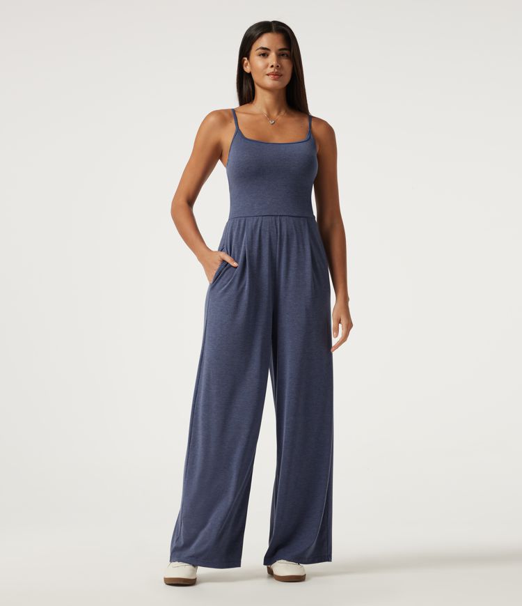 Ärmelloser, geraffter Jumpsuit mit U-Ausschnitt, Seitentaschen und integriertem BH - Easy Peezy Edition