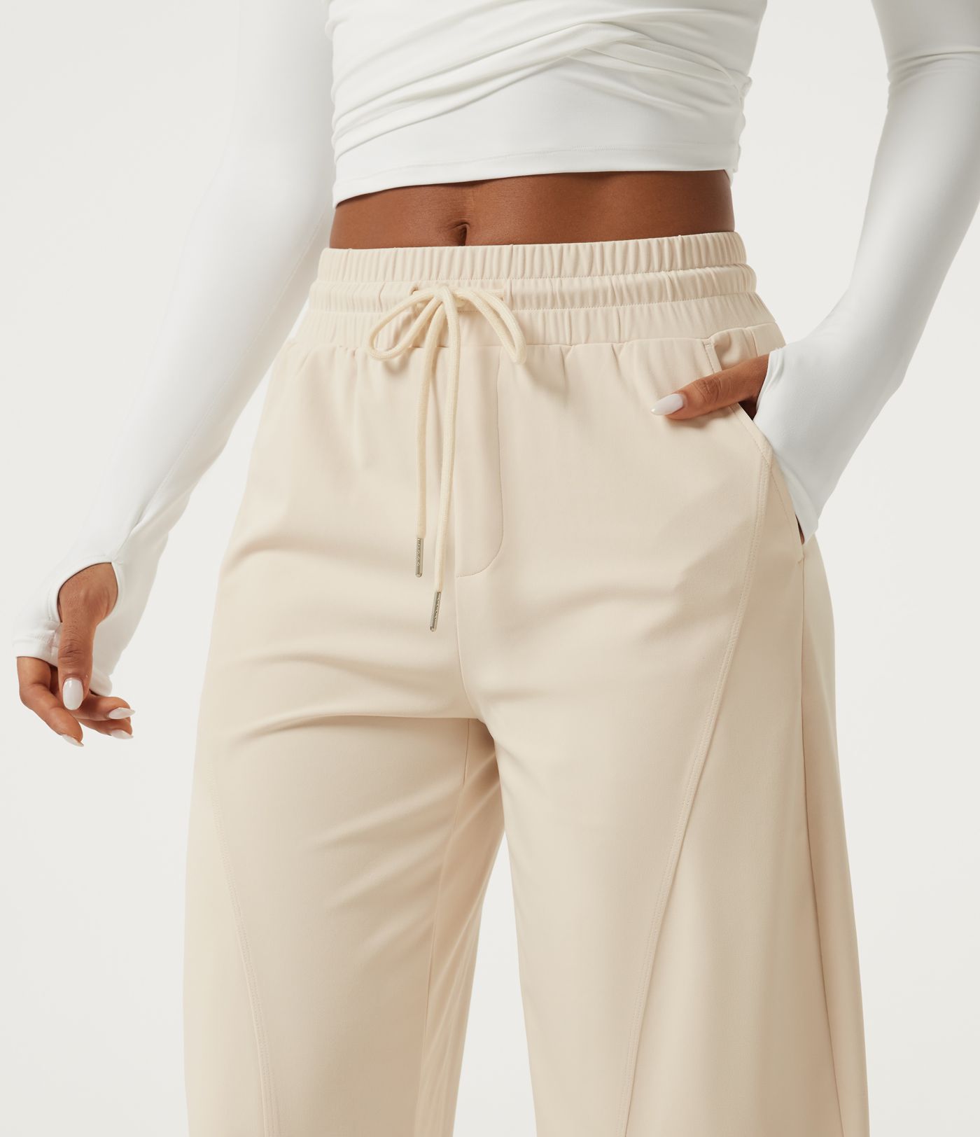 Halara DayStretch Mid Rise Kordelzug Barrel-Leg Freizeithose mit Taschen Halara DayStretch Mid Rise Kordelzug Barrel-Leg Freizeithose mit Taschen