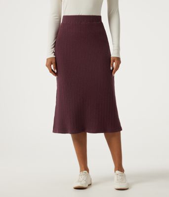 Lässiger A-Linien-Midirock mit hoher Taille und Saumschlitz Lässiger A-Linien-Midirock mit hoher Taille und Saumschlitz