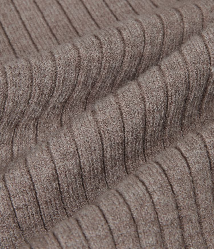 Taillierter Business-Pullover mit Rundhalsausschnitt, langen Ärmeln und Rüschenabschluss Taillierter Business-Pullover mit Rundhalsausschnitt, langen Ärmeln und Rüschenabschluss