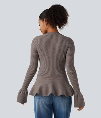 Taillierter Business-Pullover mit Rundhalsausschnitt, langen Ärmeln und Rüschenabschluss Taillierter Business-Pullover mit Rundhalsausschnitt, langen Ärmeln und Rüschenabschluss