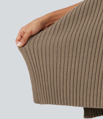Lässiger Pullover mit hohem Kragen und halblangen Fledermausärmeln