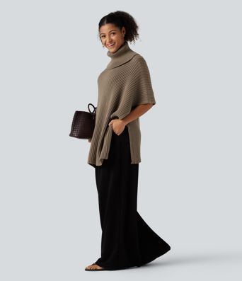 Lässiger Pullover mit hohem Kragen und halblangen Fledermausärmeln