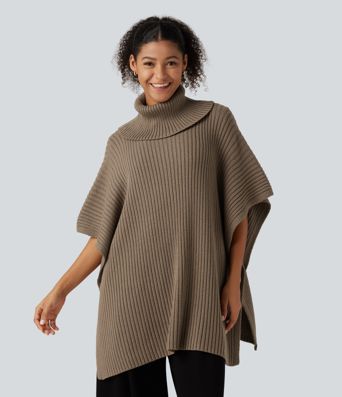 Lässiger Pullover mit hohem Kragen und halblangen Fledermausärmeln