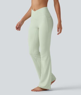 SoftlyZero™ legíny s vysokým pasem a překříženým předním dílem, jednobarevné bootcut, volnočasové, s kapsami — UPF50+ SoftlyZero™ legíny s vysokým pasem a překříženým předním dílem, jednobarevné bootcut, volnočasové, s kapsami — UPF50+