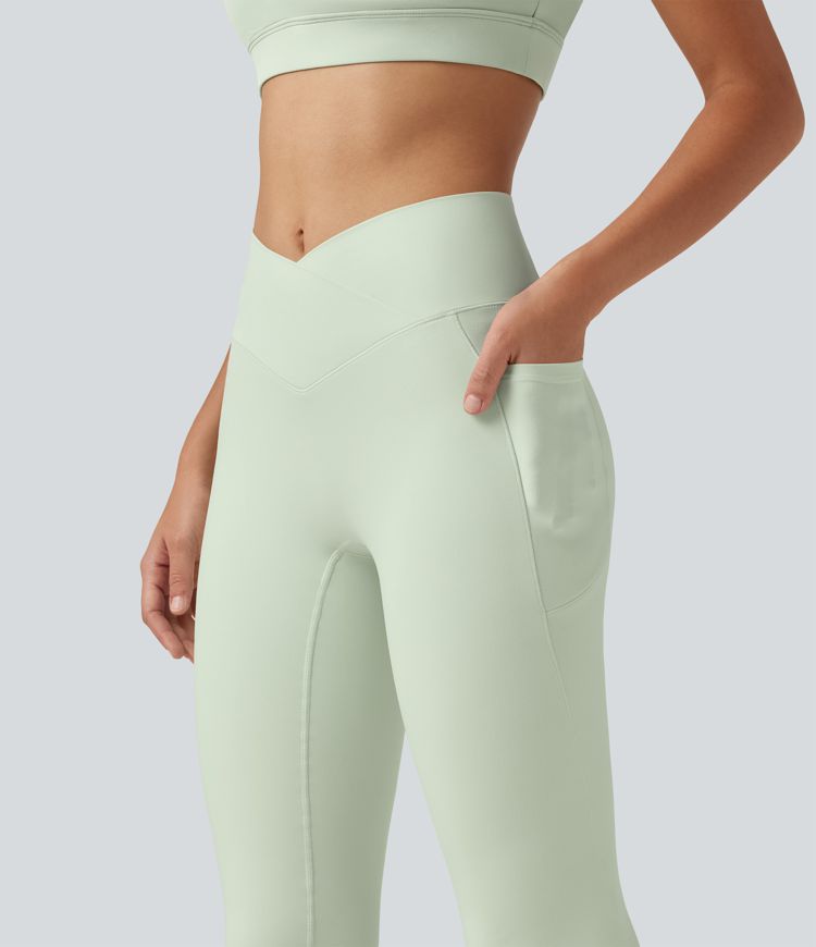 SoftlyZero™ legíny s vysokým pasem a překříženým předním dílem, jednobarevné bootcut, volnočasové, s kapsami — UPF50+ SoftlyZero™ legíny s vysokým pasem a překříženým předním dílem, jednobarevné bootcut, volnočasové, s kapsami — UPF50+