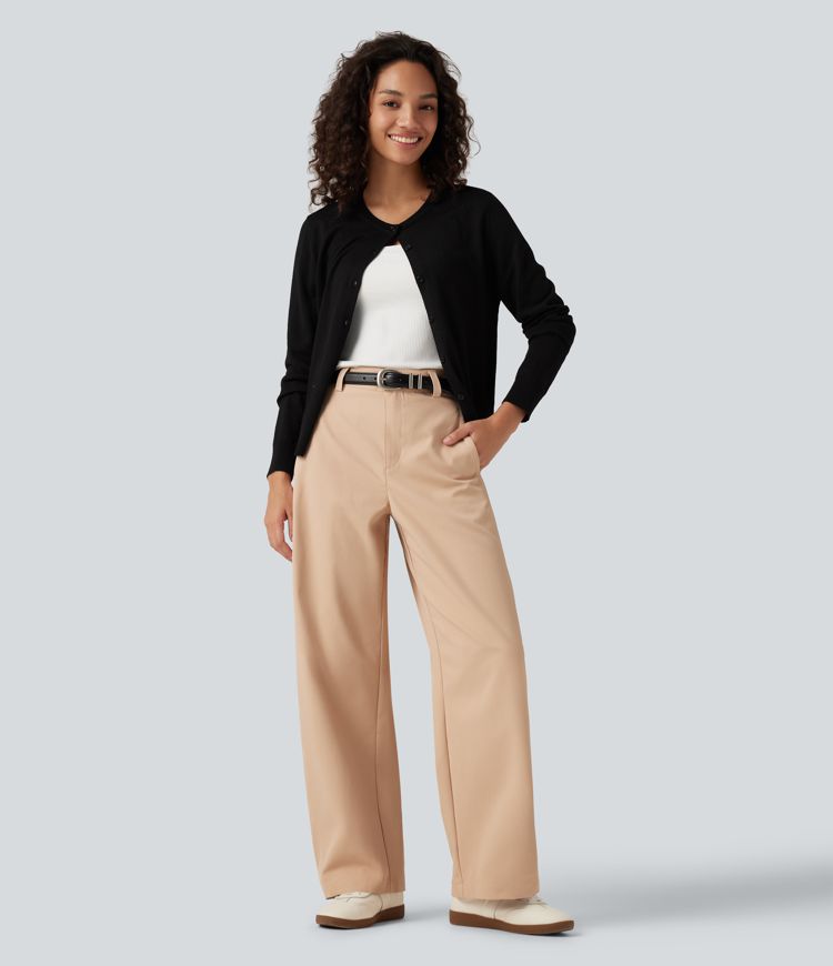 Bürohose mit mittelhohem Bund, mehreren Taschen und geschwungenem Bein Bürohose mit mittelhohem Bund, mehreren Taschen und geschwungenem Bein