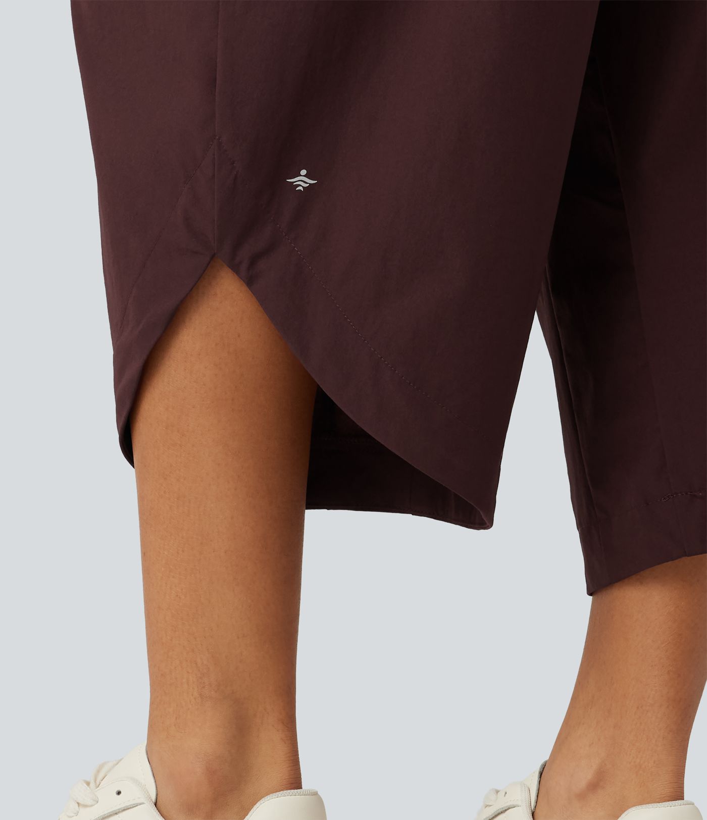 Mid Rise Barrel Leg Shirred Drawstring Curved Hem Yoga Pants with Pockets
