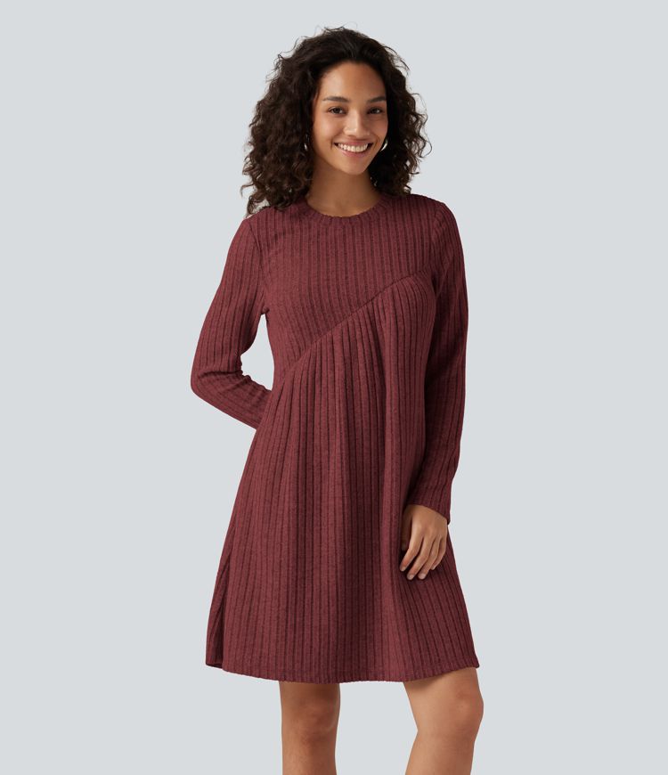 Lässiges Minikleid aus geripptem Strick mit Rundhalsausschnitt, langen Ärmeln und asymmetrischem Design Lässiges Minikleid aus geripptem Strick mit Rundhalsausschnitt, langen Ärmeln und asymmetrischem Design