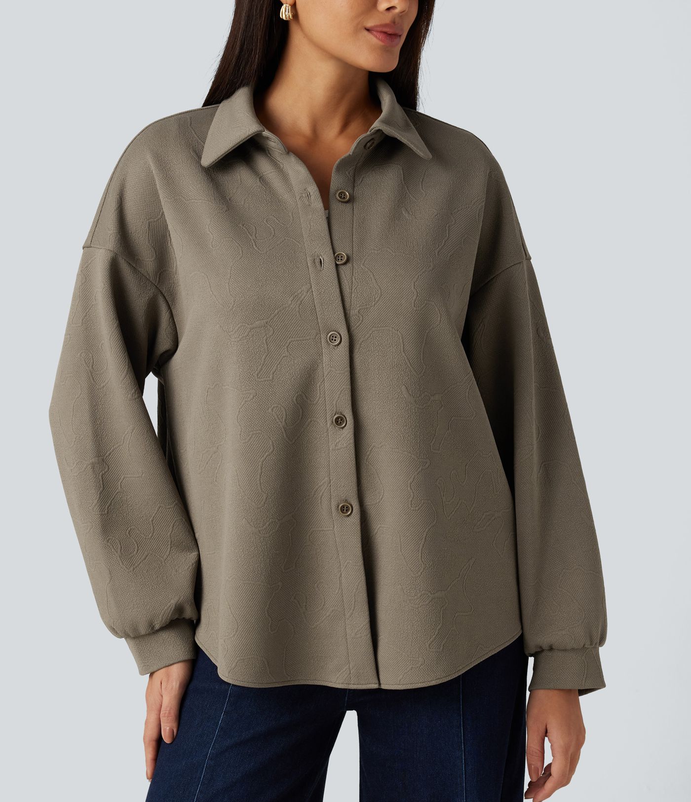Lässige Jacke mit Kragen, langen Ärmeln und geometrischem Muster