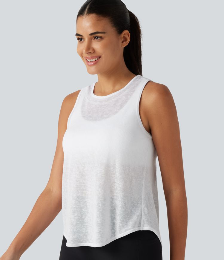Round Neck Curved Hem Built-in Bra Workout Tank Top Round Neck Curved Hem Built-in Bra Workout Tank Top