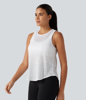 Round Neck Curved Hem Built-in Bra Workout Tank Top Round Neck Curved Hem Built-in Bra Workout Tank Top