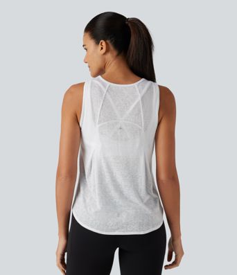Round Neck Curved Hem Built-in Bra Workout Tank Top Round Neck Curved Hem Built-in Bra Workout Tank Top