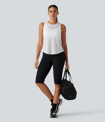 Round Neck Curved Hem Built-in Bra Workout Tank Top Round Neck Curved Hem Built-in Bra Workout Tank Top