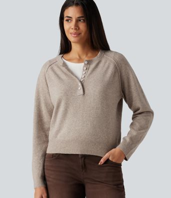 Lässiger Pullover mit Henley-Ausschnitt und langen Ärmeln