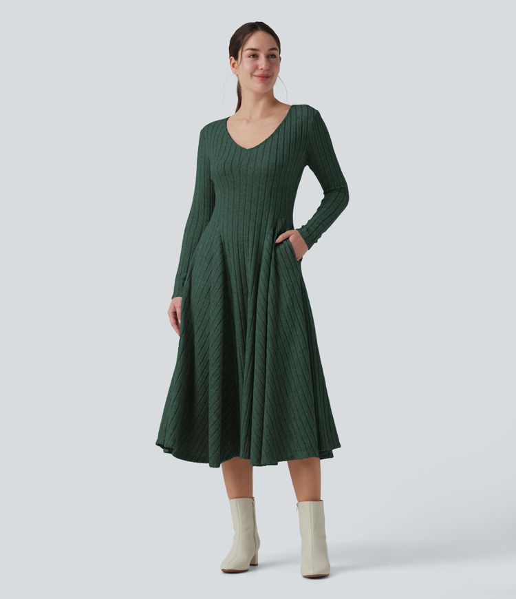 Robe midi évasée en maille côtelée à encolure en V, manches longues et poches
