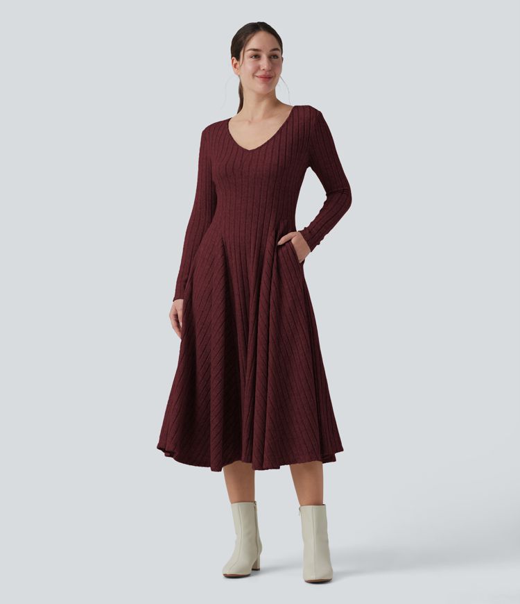 Robe midi évasée en maille côtelée à encolure en V, manches longues et poches