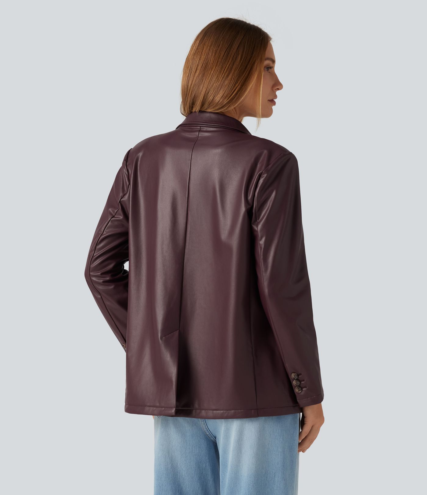 Lässiger Blazer aus Kunstleder mit Reverskragen, Seitentaschen und langen Ärmeln