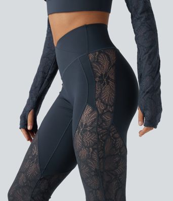 Halara UltraSculpt™ High-Waist Yoga-Flare-Leggings mit überkreuztem, bauchformendem Bund, kontrastierender Spitze und Taschen