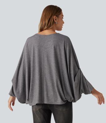 T-shirt oversize à encolure arrondie et manches longues chauve-souris – bonnets B à E T-shirt oversize à encolure arrondie et manches longues chauve-souris – bonnets B à E