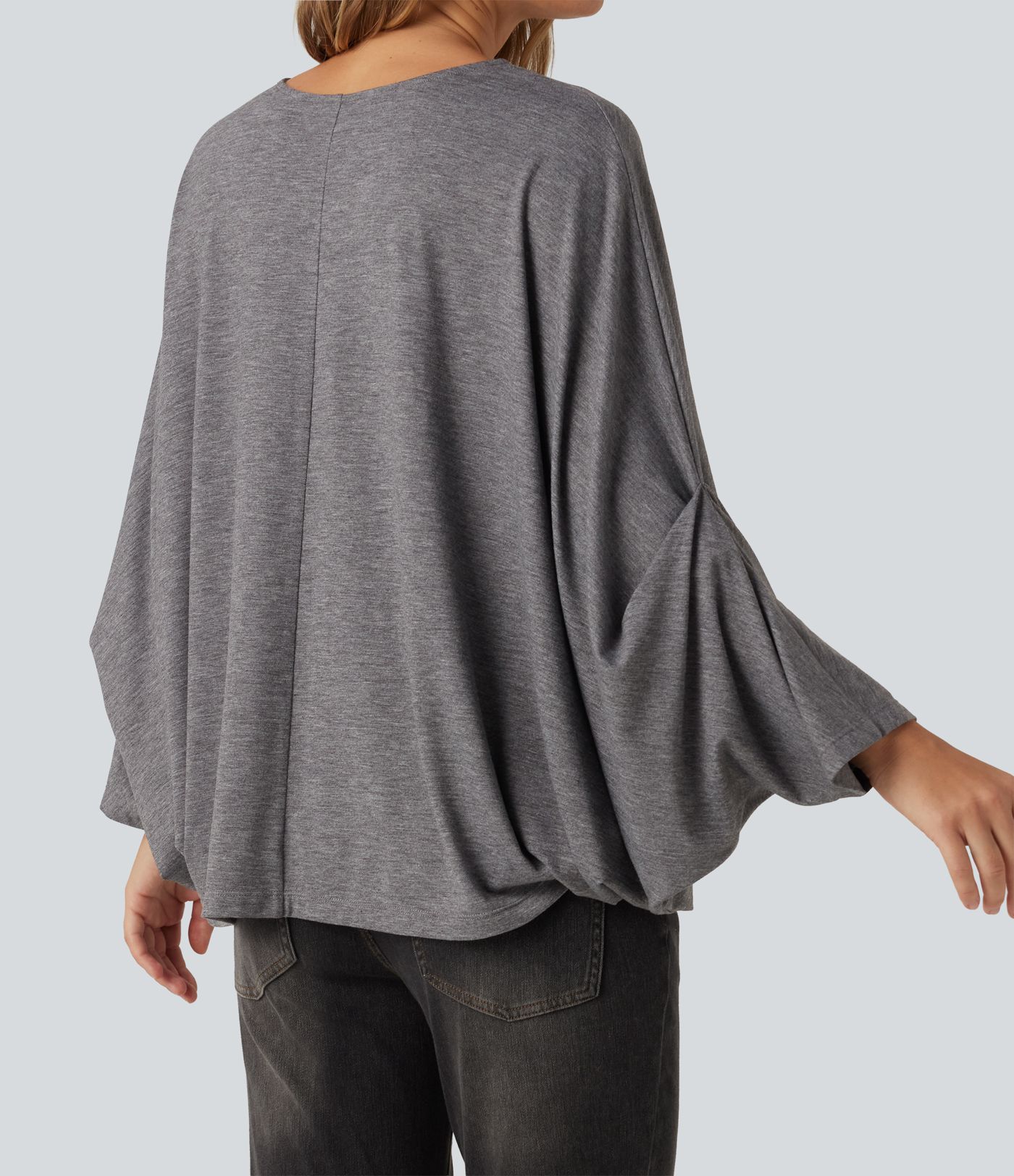 T-shirt oversize à encolure arrondie et manches longues chauve-souris – bonnets B à E T-shirt oversize à encolure arrondie et manches longues chauve-souris – bonnets B à E