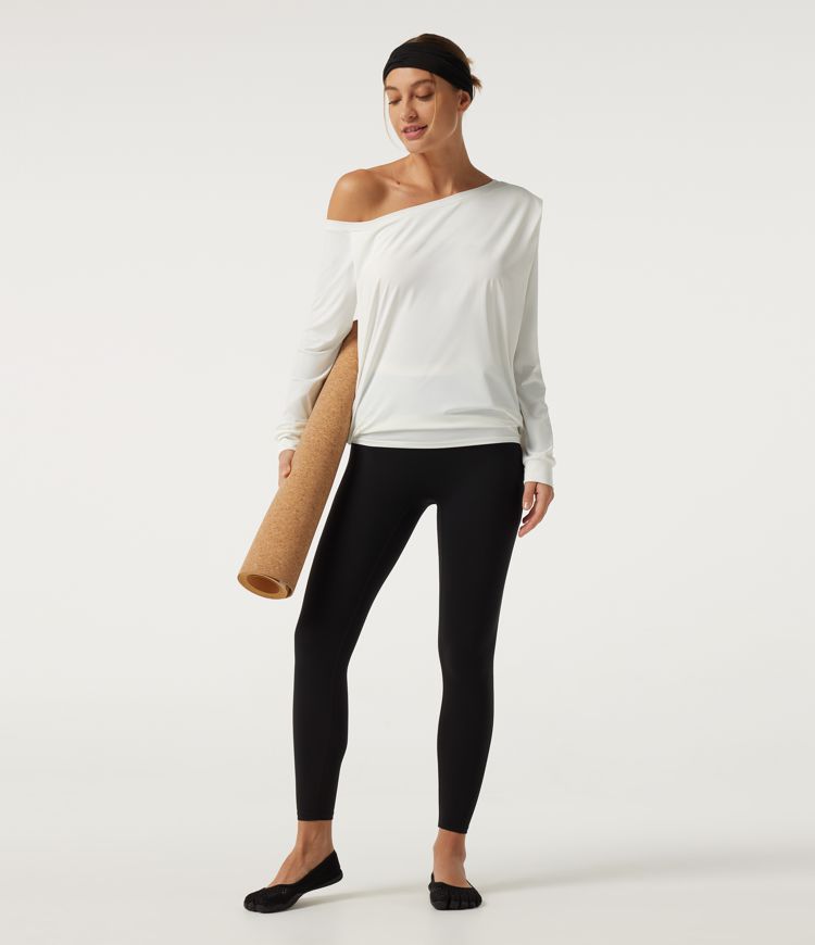 Haut de yoga asymétrique effet frais InstantCool à manches longues et détails plissés protection solaire UPF50+ Haut de yoga asymétrique effet frais InstantCool à manches longues et détails plissés protection solaire UPF50+