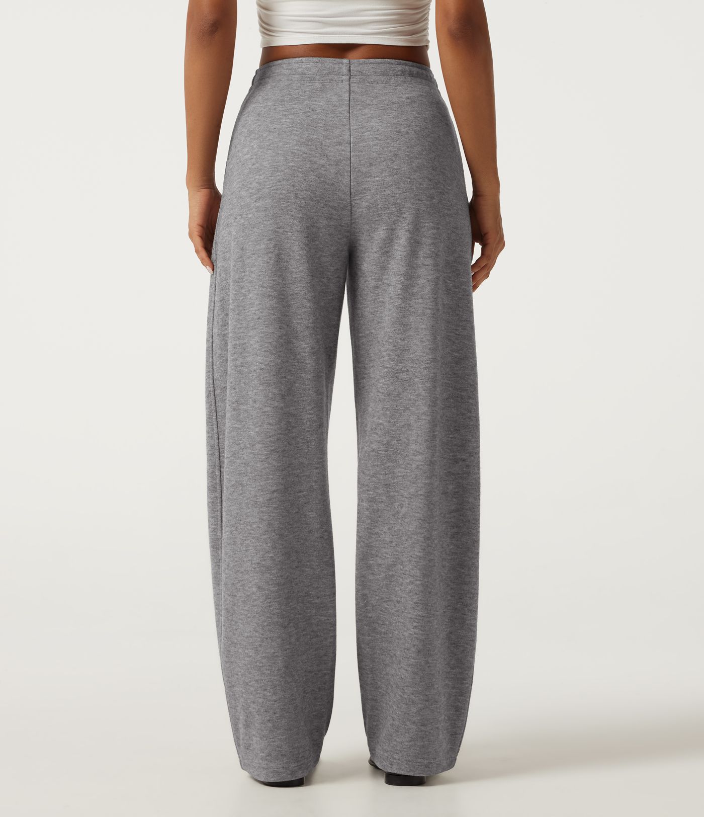 Mid Rise Inner Drawstring Barrel Leg Casual Sweatpants with Pockets Mid Rise Inner Drawstring Barrel Leg Casual Sweatpants with Pockets