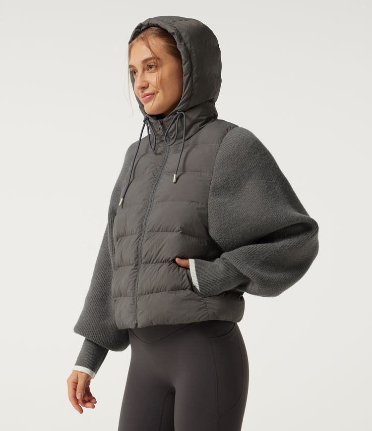 Lässige, gefütterte Jacke mit Kapuze, Seitentaschen und langen Fledermausärmeln