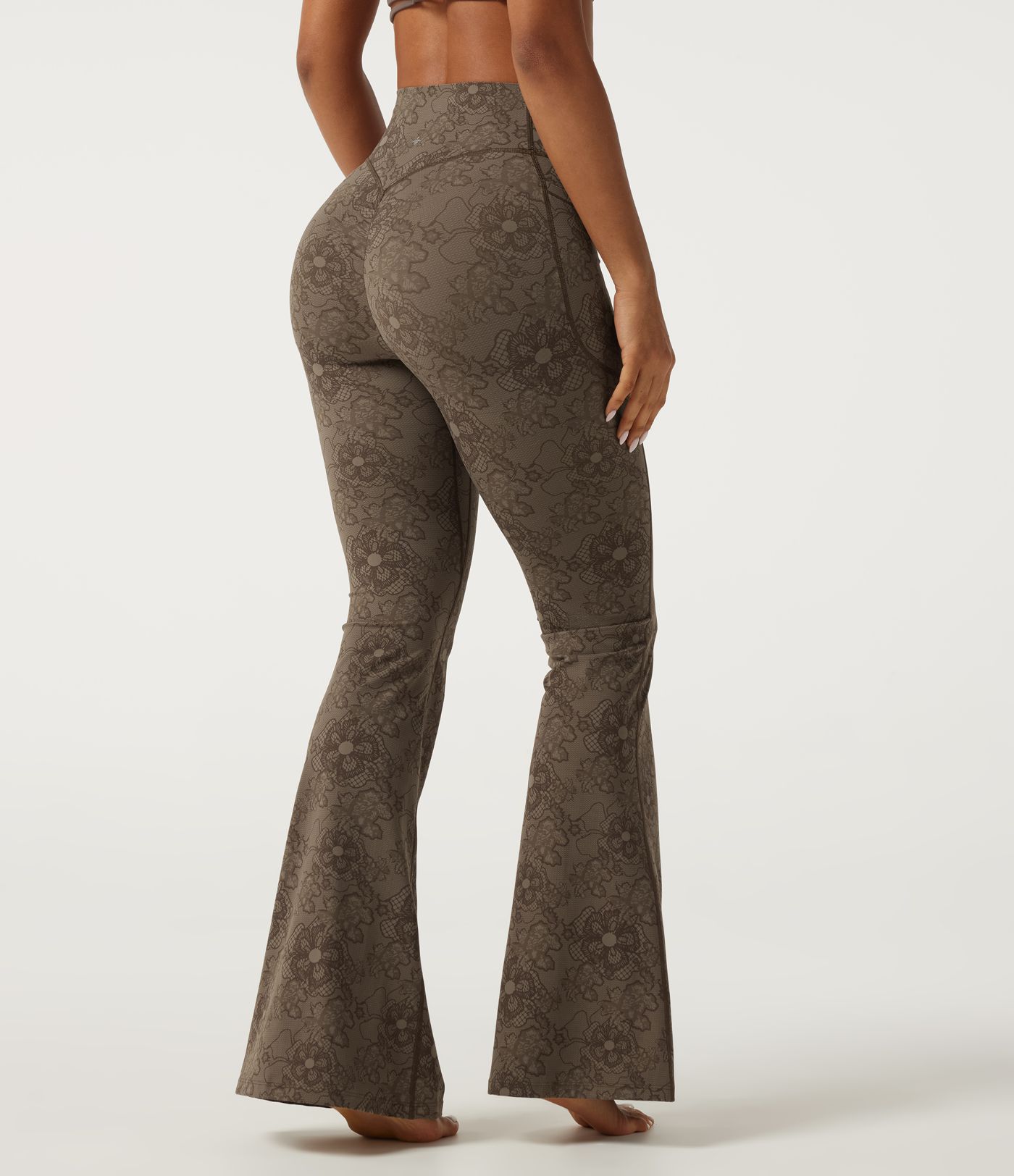 Legging de yoga flare Halara UltraSculpt™ taille haute gainant, effet liftant fessiers, dentelle contrastée et poches