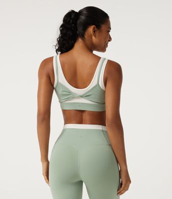 Halara UltraSculpt™ ensemble 2 pièces — col en U, soutien-gorge intégré, brassière de yoga à empiècements bicolores torsadés et leggings skinny gainants à effet ventre plat avec poches