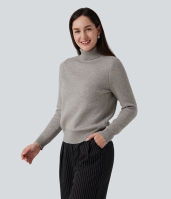 Büro-Pullover mit hohem Kragen und langen Ärmeln Büro-Pullover mit hohem Kragen und langen Ärmeln