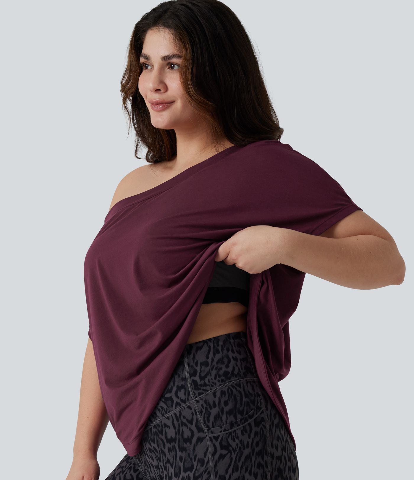 Plus Size One Shoulder Short Sleeve Curved Hem Quick Dry Yoga Sports Top with Built-in Bra Plus Size One Shoulder Short Sleeve Curved Hem Quick Dry Yoga Sports Top with Built-in Bra